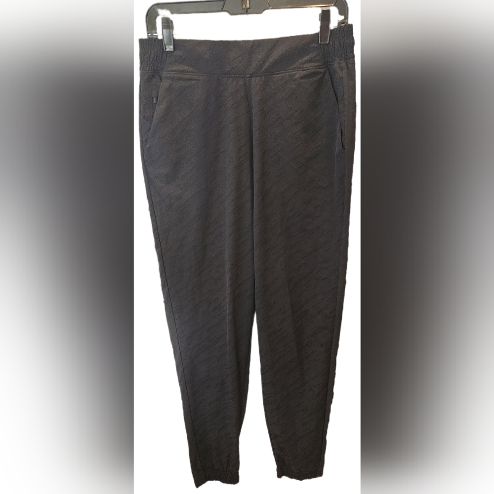 EUC Athleta black textured joggers